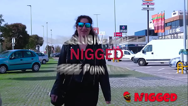 Piercing a curvy mommy ass with a BIG BLACK DICK!!! She’s Emmita Smile