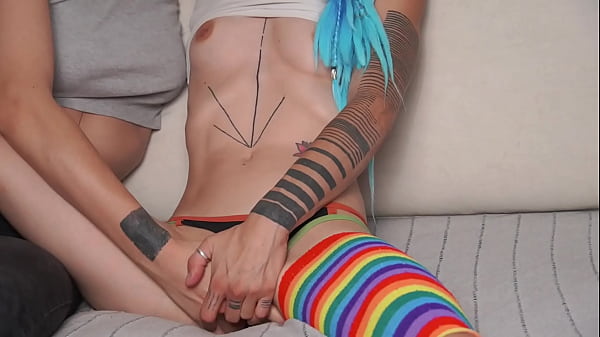 Pompata in culo dal gommista, dialoghi in italiano