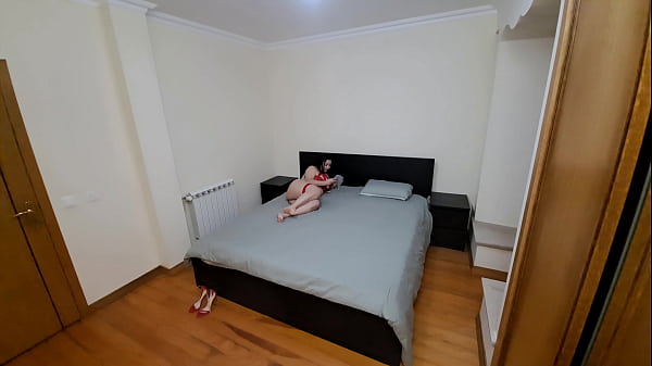 Tinder mom on high heels receives internal cumshot from stranger