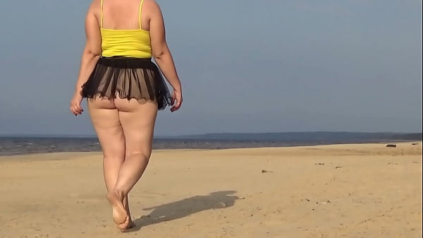 Fucking funny milf on wild island