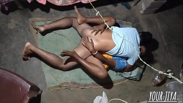 Indian girl has sex with her boyfriend