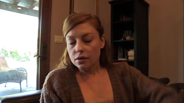 Sovereign Syre Gets Fisted By Elle Alexandra