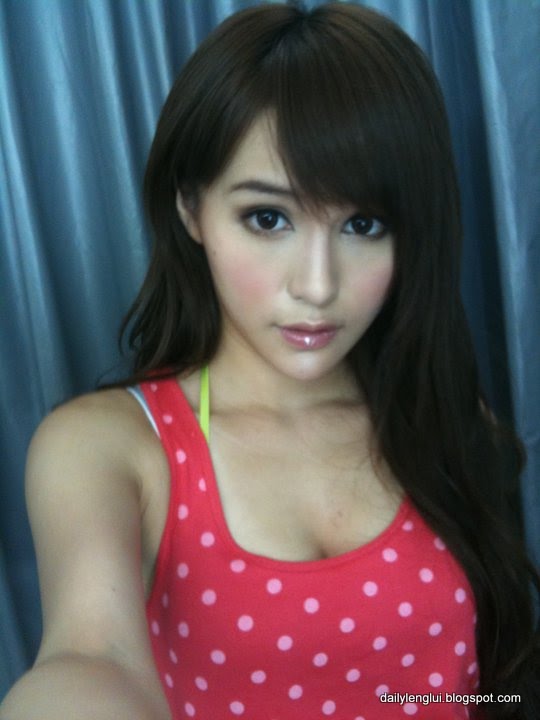 Mia Chan (陳靜儀) from Hong Kong