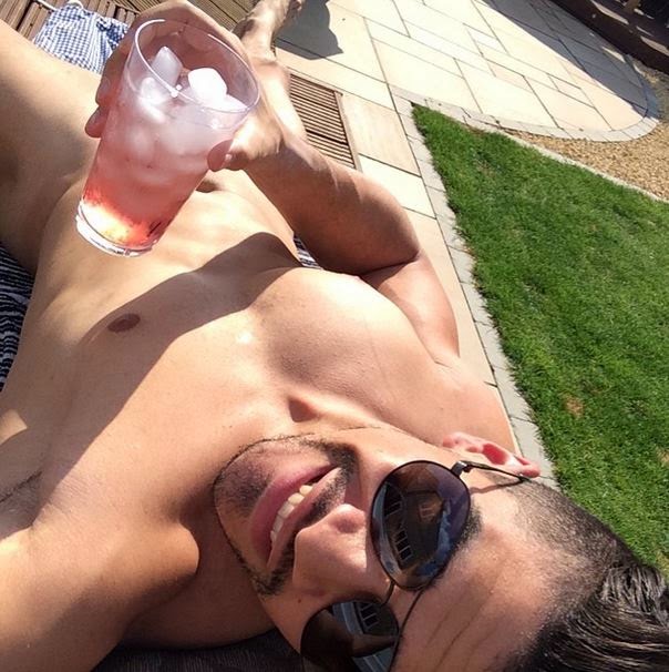 Louis Smith e il #Nudo integrale su #Instagram