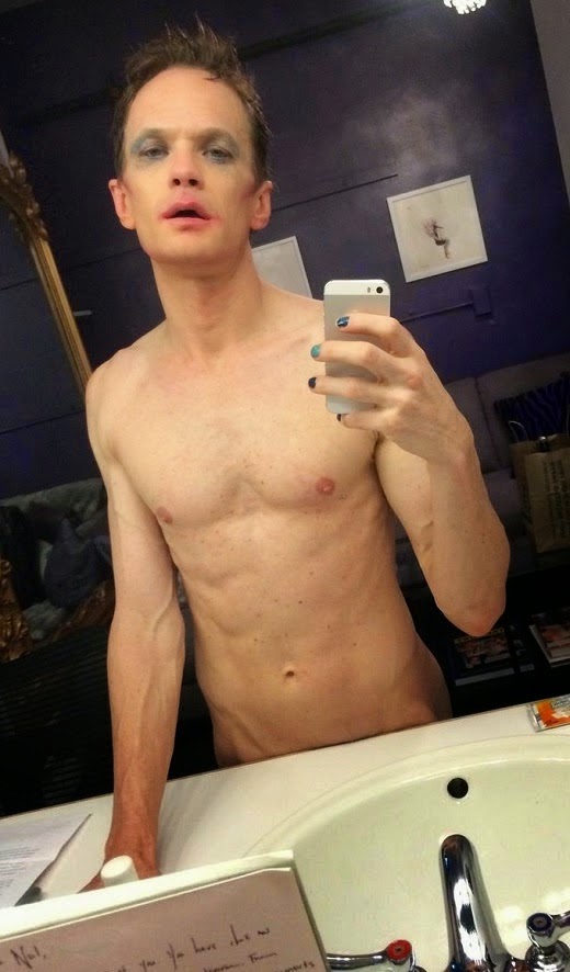 Neil Patrick Harris #NUDO nel #SELFIE da incubo!