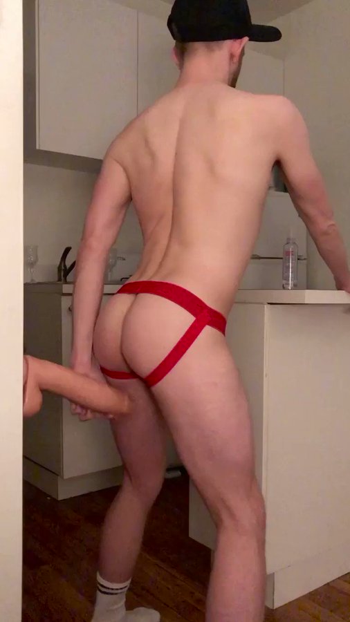 📹   Goodie immense toy in my ass