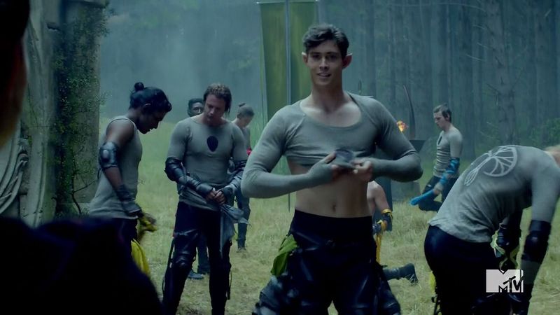 The Shannara Chronicles: Mattias Inwood a torso nudo