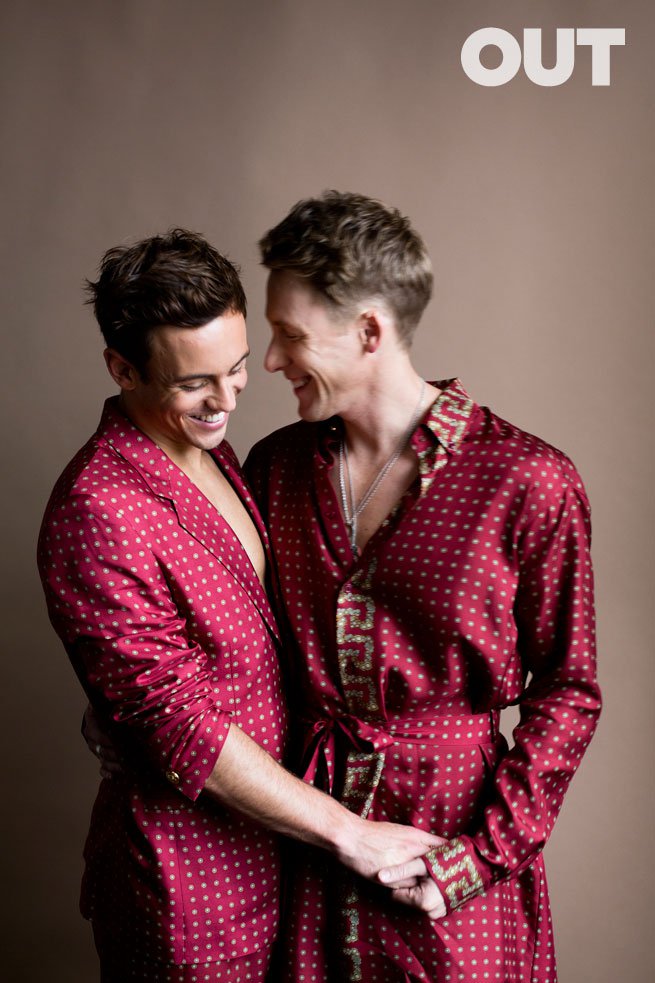 Tom Daley e Dustin Lance Sunless posano per la OUT journal’s Esteem Dispute.